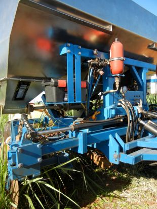 Maalacan REEFA Sugar Cane Fertilizer Coulter Hydraulics